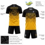 Maglia da calcio personalizzata in oro e nero con stampa a sublimazione Maglia da calcio personalizzata in oro e nero con stampa a sublimazione